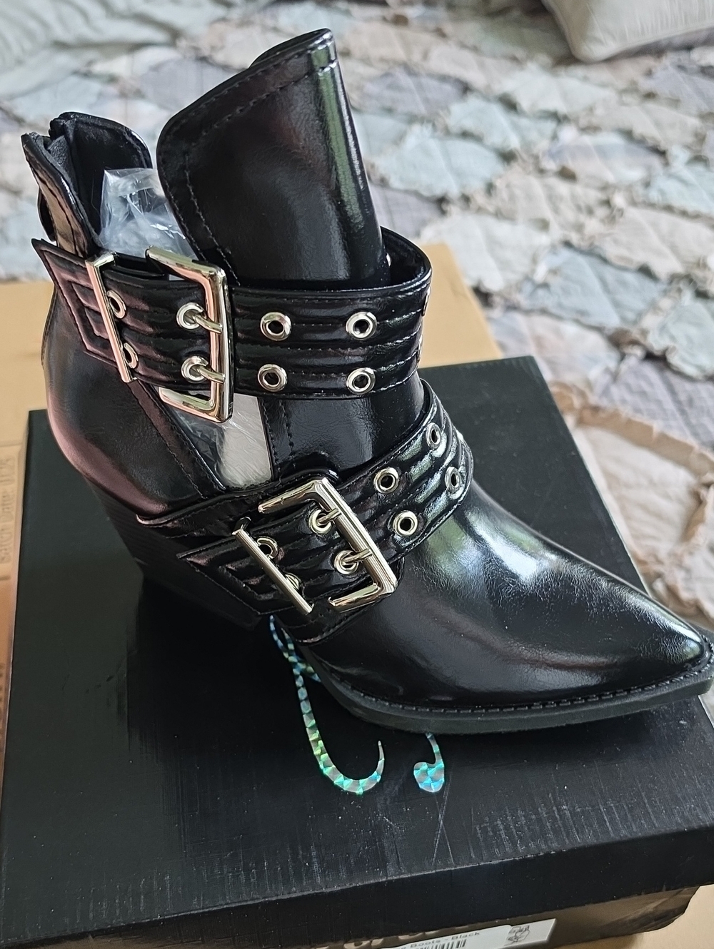 Forever 21 Black Pointed Toe Buckle Ankle Boots